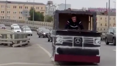 Нема грошей на "Гелік" – зроби його з картону: відео