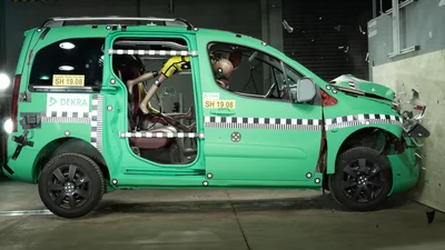 Що буде, якщо в аварію потрапить дитина без автокрісла