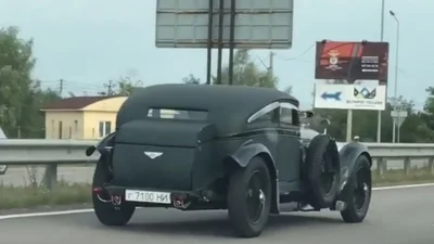 Легендарний Bentley, що обігнав "Голубий експрес", помічений під Києвом