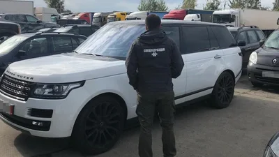 СБУ викрила компанію, яка дешево розмитнювала автомобілі