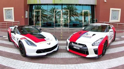 Супершвидка допомога: в Дубаї медики пересіли на Nissan GT-R, Chevrolet Corvette та Range Rover