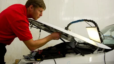 Як випрямити вм'ятину на машині своїми руками