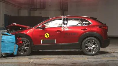 Кросовер Mazda CX-30 показав у краш-тестах Euro NCAP майже ідеальний результат