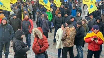 Євробляхери під Радою – акція протесту, що вимагають – відео