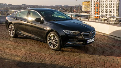 Тест-драйв Opel Insignia – огляд, ціна Опель Інсігнія седан