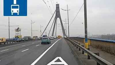 Київські водії активно користуються смугами громадського транспорту