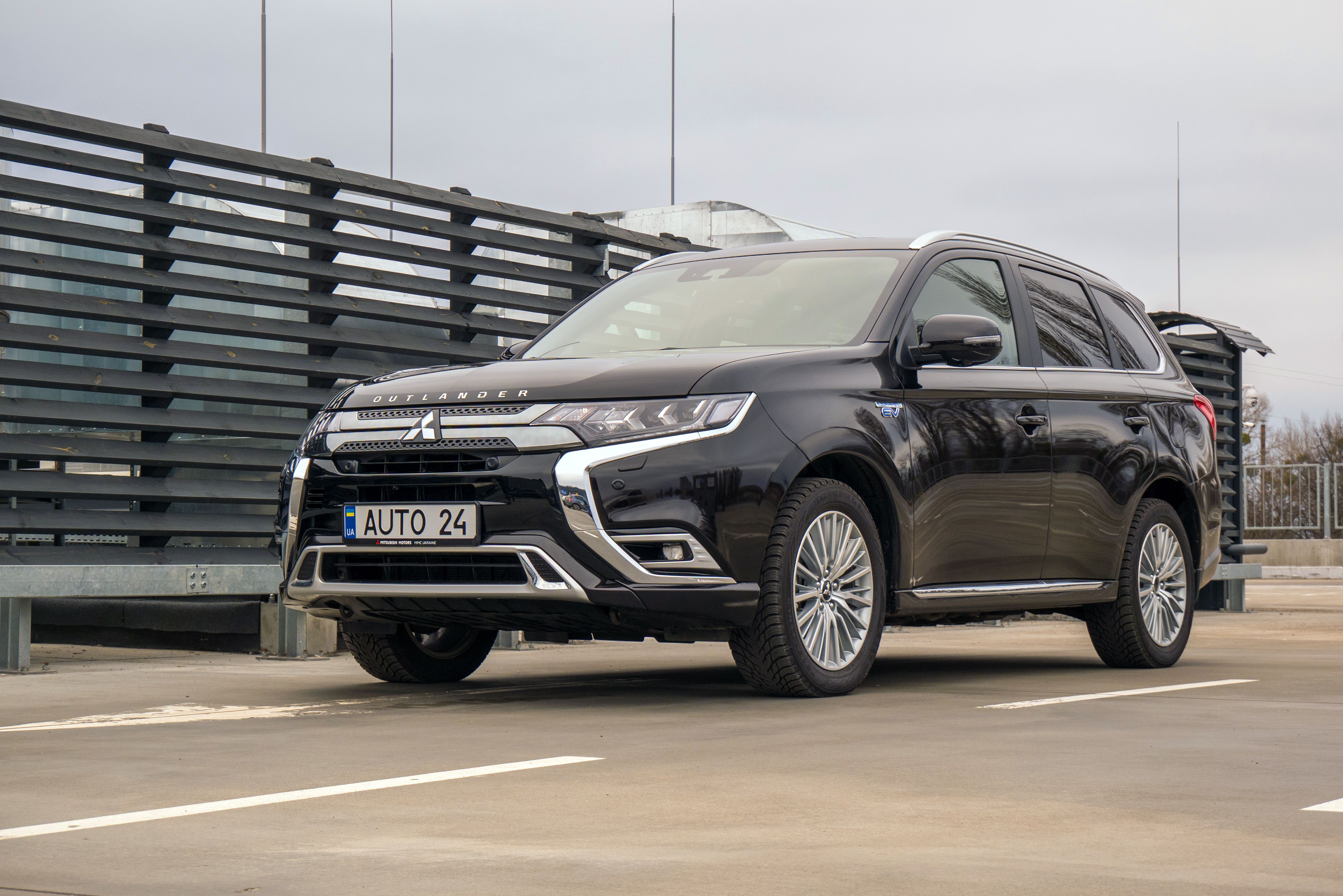 Mitsubishi Outlander PHEV – характеристики, расход топлива – цена