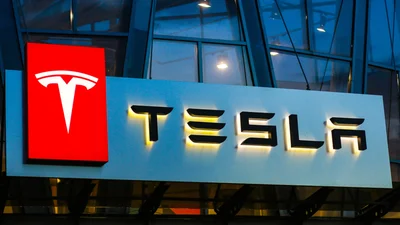 Tesla відкидає усі звинувачення в некоректній роботі фірмового Автопілота