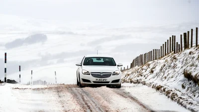 На нейтралці з гірки – чи можна їздити – економія, безпека