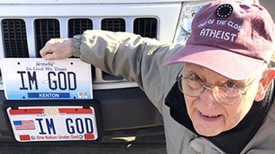 Номерний знак з текстом "Я БОГ" обійшовся у $150 000, але не власнику