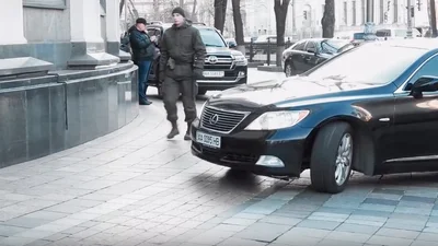Автомобили украинских депутатов 2020 – видео – на чем ездят