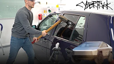 Били-били – не розбили: звичайні вікна VW Golf виявились міцнішими, ніж хвалені броньовані шибки Tesla Cybertruck (відео)