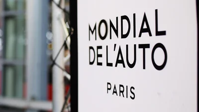 Паризький автосалон частково скасований