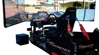 SimXperience Stage 5 VR Motion Simulator – машина, на якій можна ганяти вдома