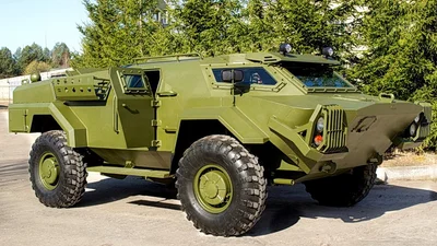 Білоруси випустили цивільну версію військового всюдихода для рибалок та мисливців