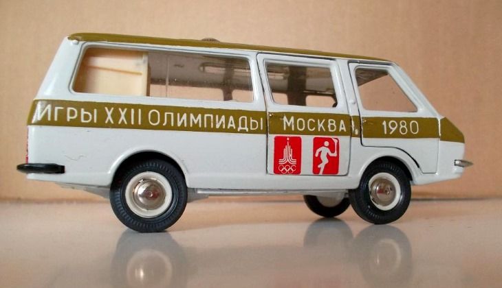 Автомобили в 1 87