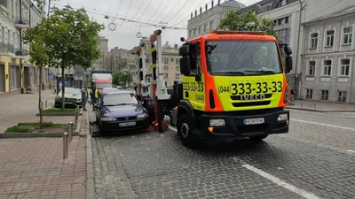 Скільки авто евакуйовано у Києві за час карантину: приголомшлива цифра