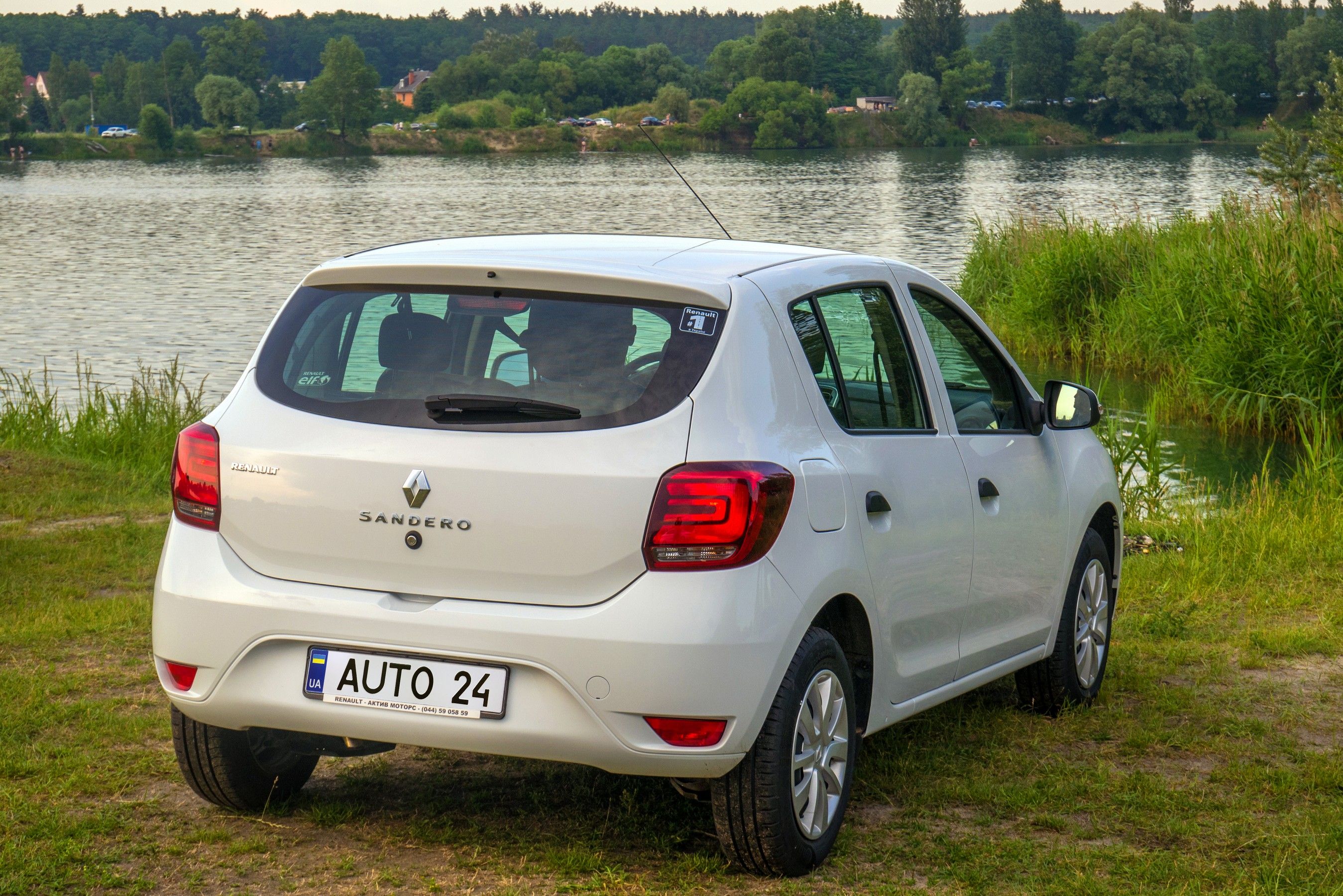 Тест-драйв Renault Sandero с ГБО 2020: цена, характеристики