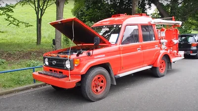 Toyota Land Cruiser пожежно-рятувальної служби виставлений на продаж
