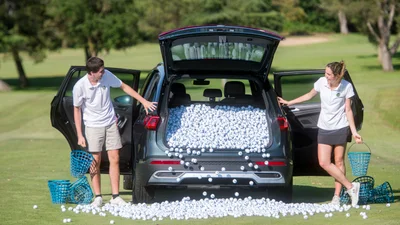 Багажник SEAT Tarraco измерили мячиками для гольфа