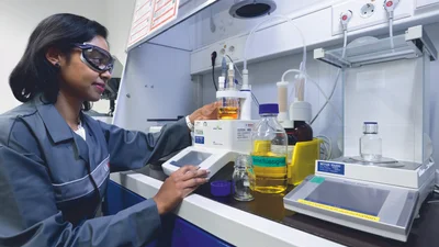 Гальмівна рідина – параметри якісної, критерії вибору – огляд