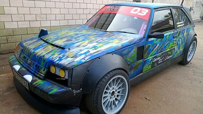 В Киеве продается "Таврия" с 4-литровым V8