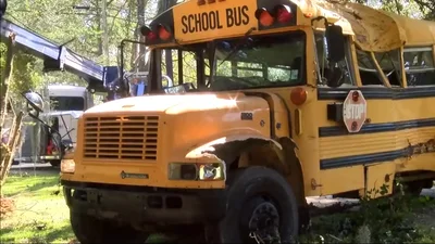 11-летний мальчик решил покататься на школьном автобусе – за рулем