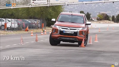 Mitsubishi L200 проходит лосиный тест не хуже Golf 8: видео