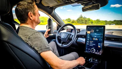 Ford оголосив ціну автопілота 4-го рівня автономності