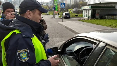 Поліція продовжує штрафувати "євробляхерів" на 8 500 грн