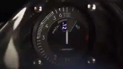 Pagani дразнит новым суперкаром с авиационными приборами