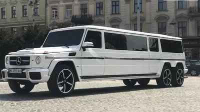 В Украине продают уникальный лимузин на базе G-klasse
