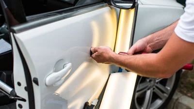 Удаление вмятин без покраски своими руками: инструменты, использование