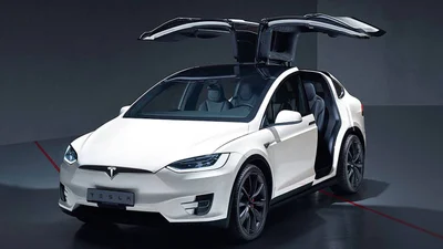 Можно ли недорого приобрести Tesla Model X на аукционах США