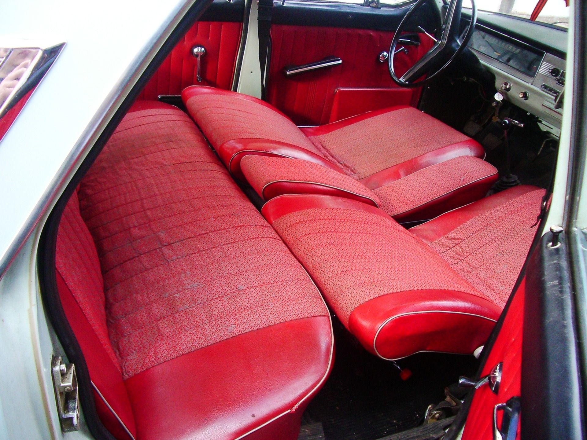 Волга ГАЗ 24: характеристики, плюсы и минусы сейчас, фото