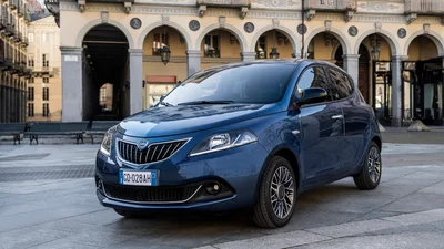Lancia скромно обновила свою единственную модель Ypsilon