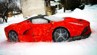 Ентузіасти зліпили зі снігу копію Ferrari LaFerrari