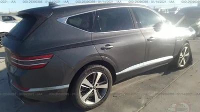 Перший кросовер Genesis вже побили і продали у США