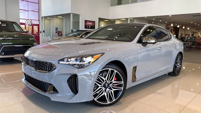 Дилери Kia почали продавати оновлені Stinger раніше офіційної прем'єри