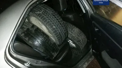 В Києві поліція затримала крадія коліс