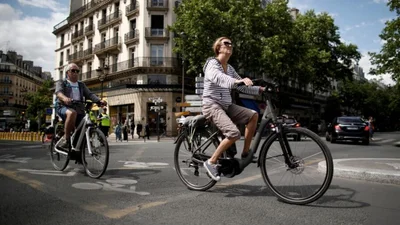 У Франції автомобілі обмінюватимуть на електровелосипеди