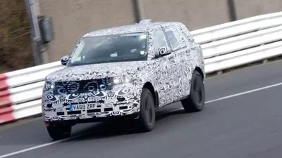 Новий Range Rover помітили на… гоночній трасі