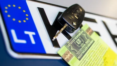 Зміни правил реєстрації авто в Литві з 1 травня: чим вони невигідні власникам "євроблях"