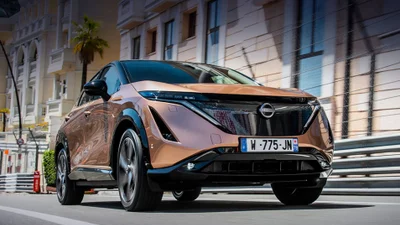 Старт виробництва електричного кросовера Nissan вирішили відкласти