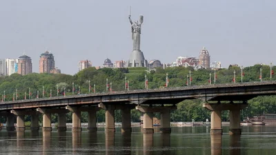 Які мости ремонтують в Києві