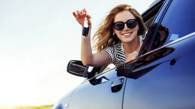 В ЄС хочуть заборонити рекламу машин з ДВЗ