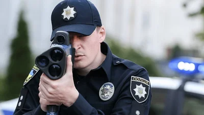 Чи можна поліцейським тримати TruCam у руках? - 11 серпня 2021 - Auto24