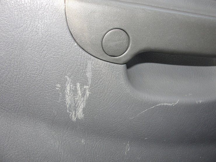 Как убрать царапины на машине