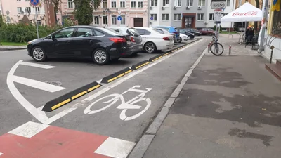 В Києві продовжують розмічати велодоріжки за рахунок автомобілістів та пішоходів - 30 вересня 2021 - Auto24