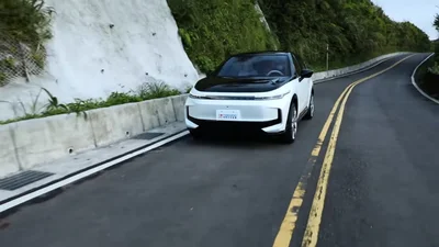 Тайванський виробник "Айфонів" показав свої електромобілі на відео - 14 жовтня 2021 - Auto24